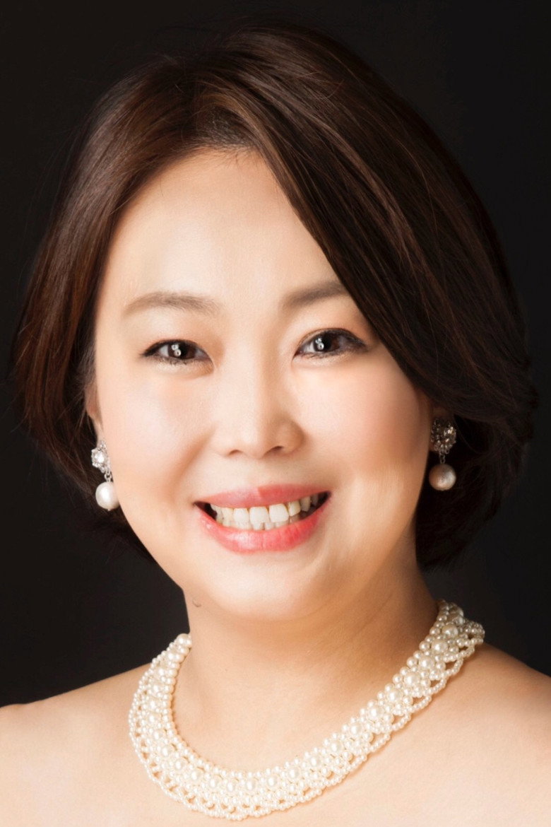 Ayaka Oki portrait