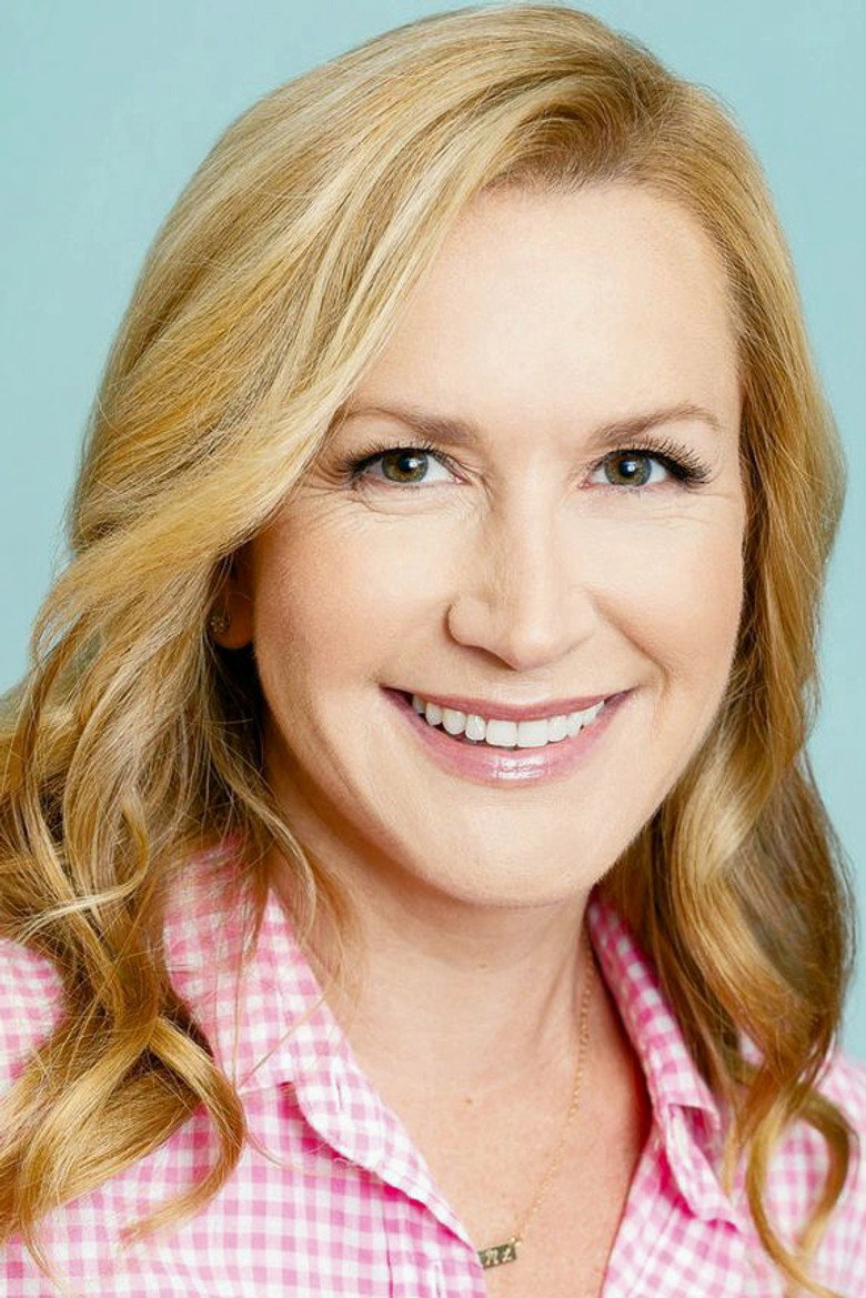 Angela Kinsey photo 2