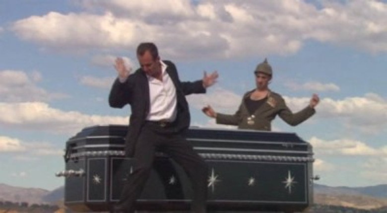 Arrested Development S02E04 — Good Grief episode still