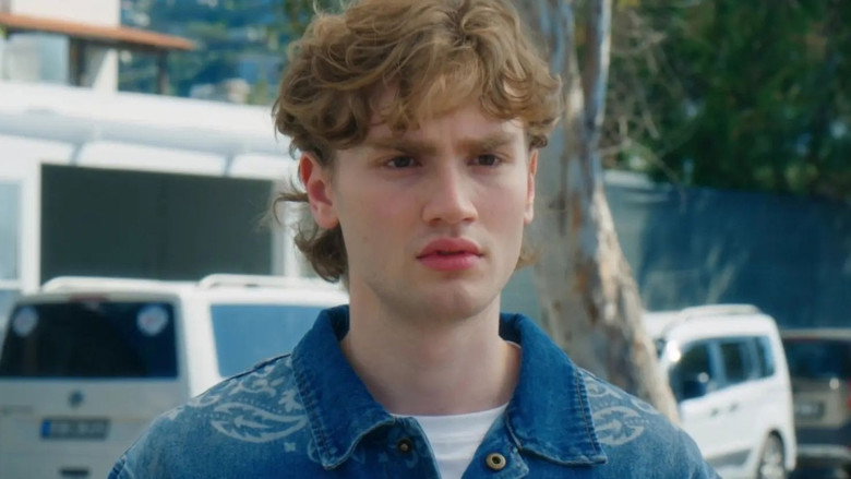 Still from Torn Apart - Season 1 Episode 4