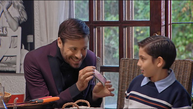 Still image for Mama's Cake season 1 episode 8: Ντίμης Τσιμισκής Χόφμαν (Α μέρος) Still image for Mama's Cake season 1 episode 8: Ντίμης Τσιμισκής Χόφμαν (Α μέρος)