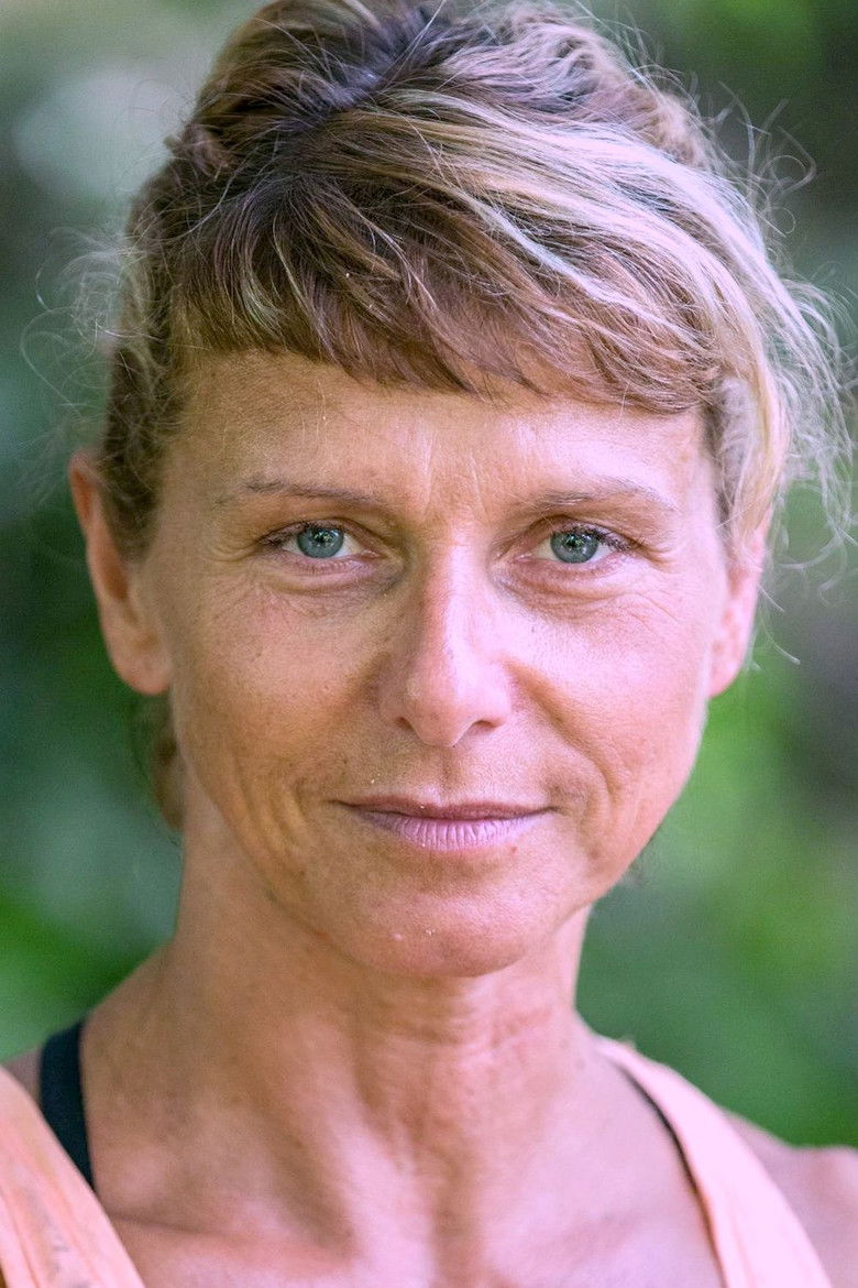 Sara Tallon portrait image