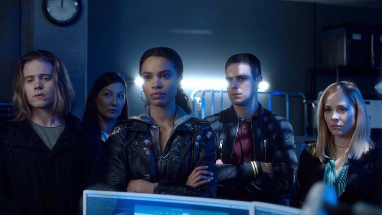 Still from Travelers - Season 3 Episode 4