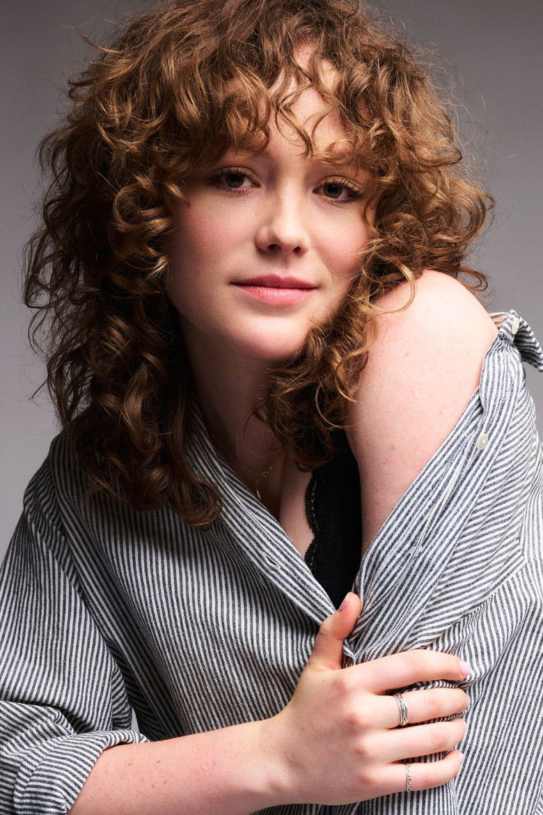 Holly Hinchliffe portrait image