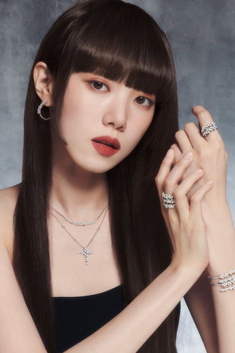 Lee Sung-kyung photo