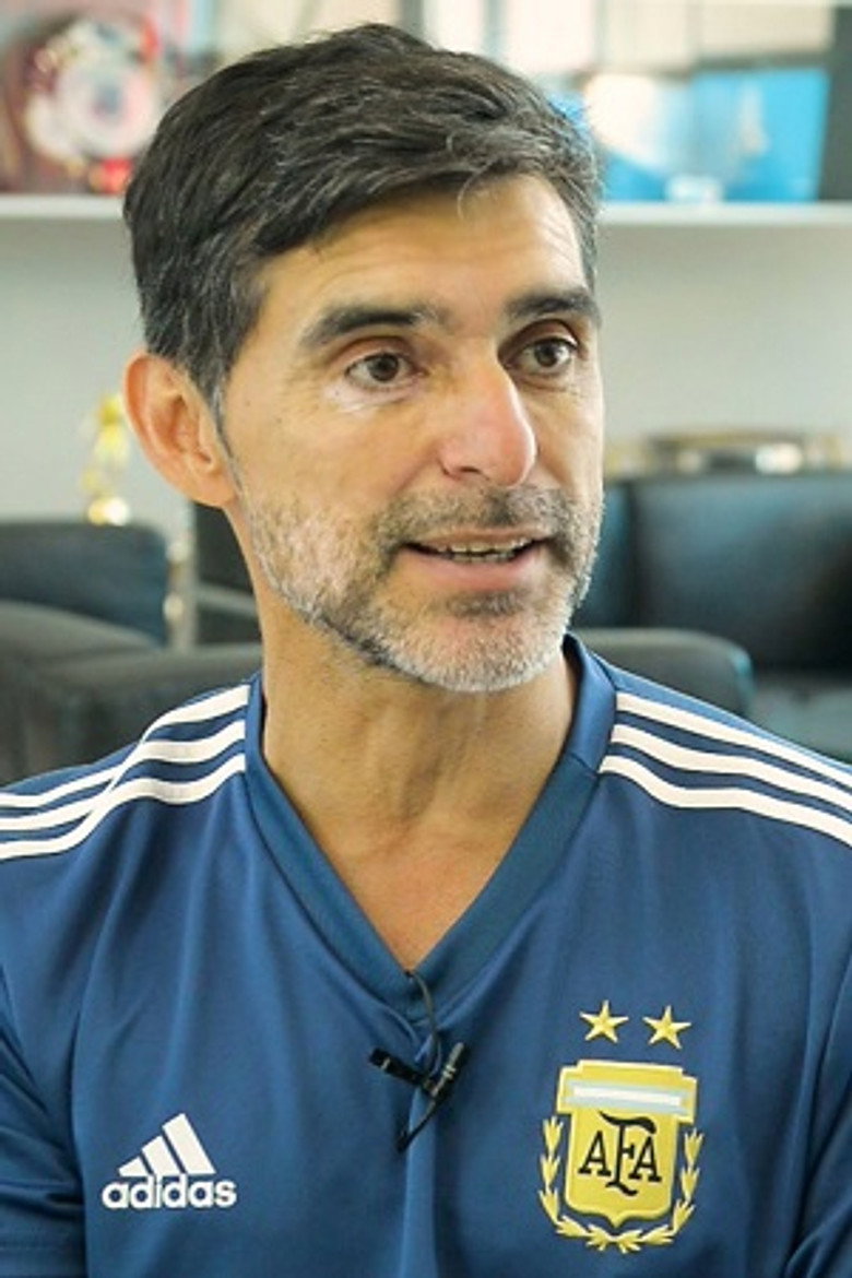 Roberto Ayala portrait