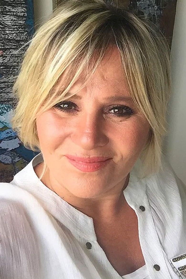 Ece Yörenç portrait image