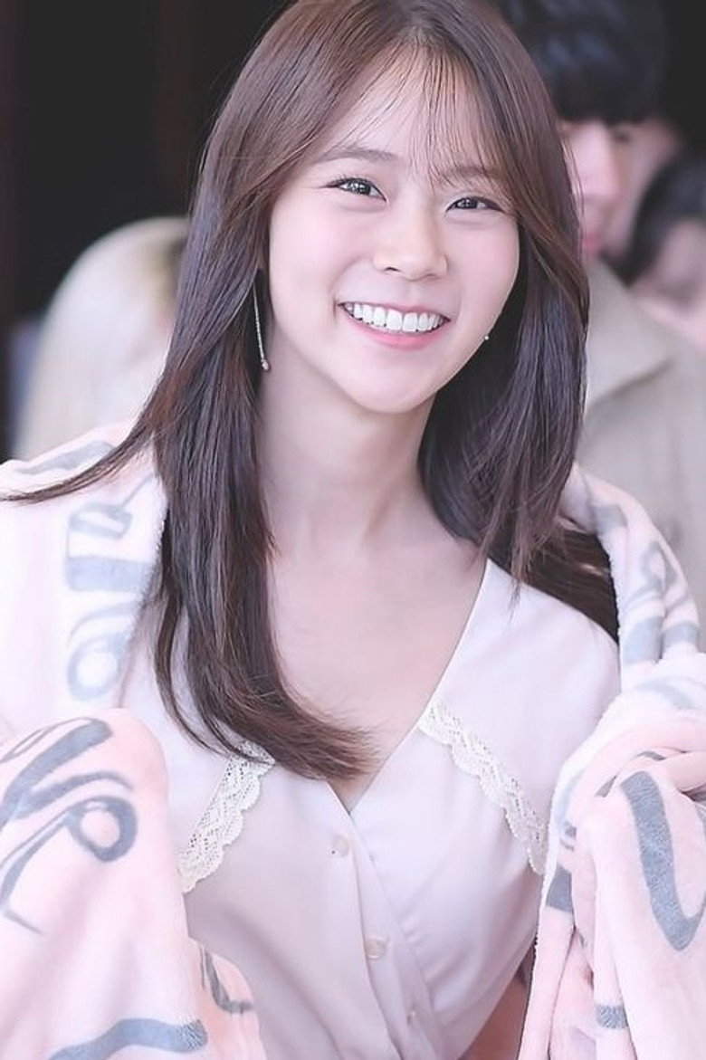 Han Seung-yeon photo 3