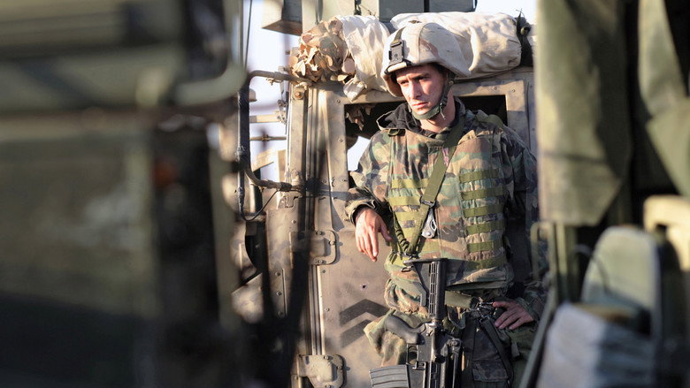 Still from Generation Kill - Season 1 Episode 6