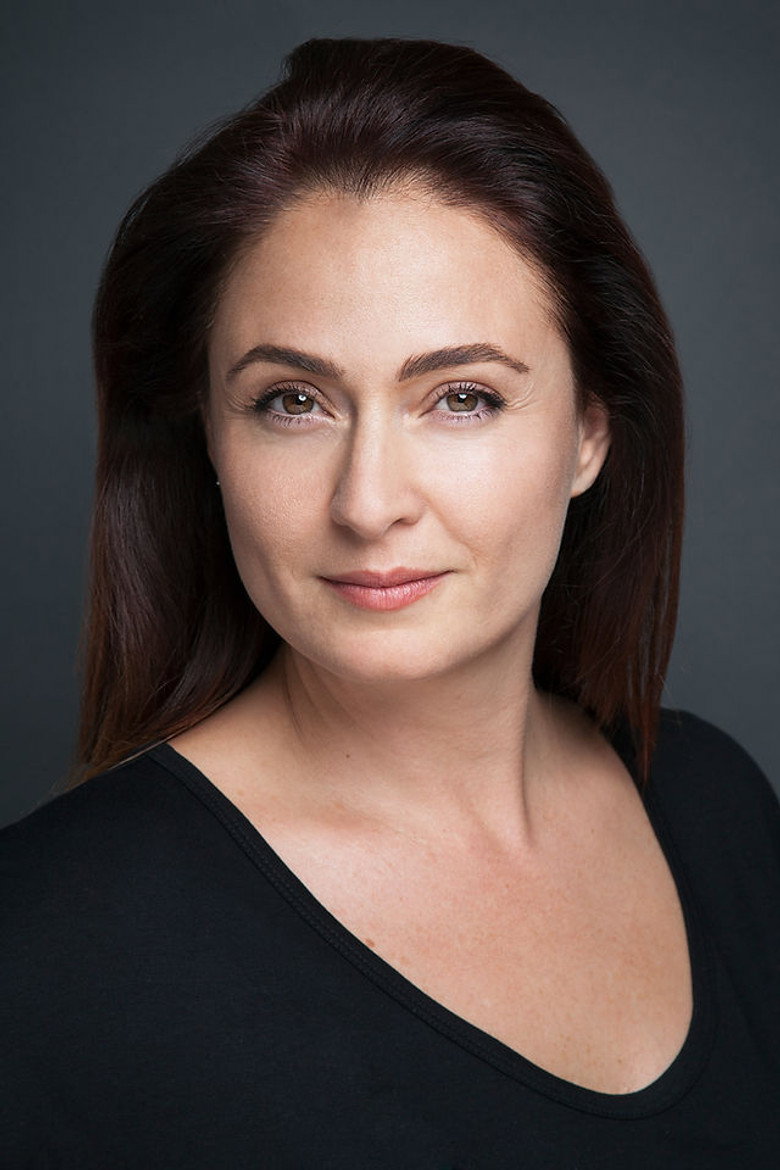 Ceyda Düvenci photo 2