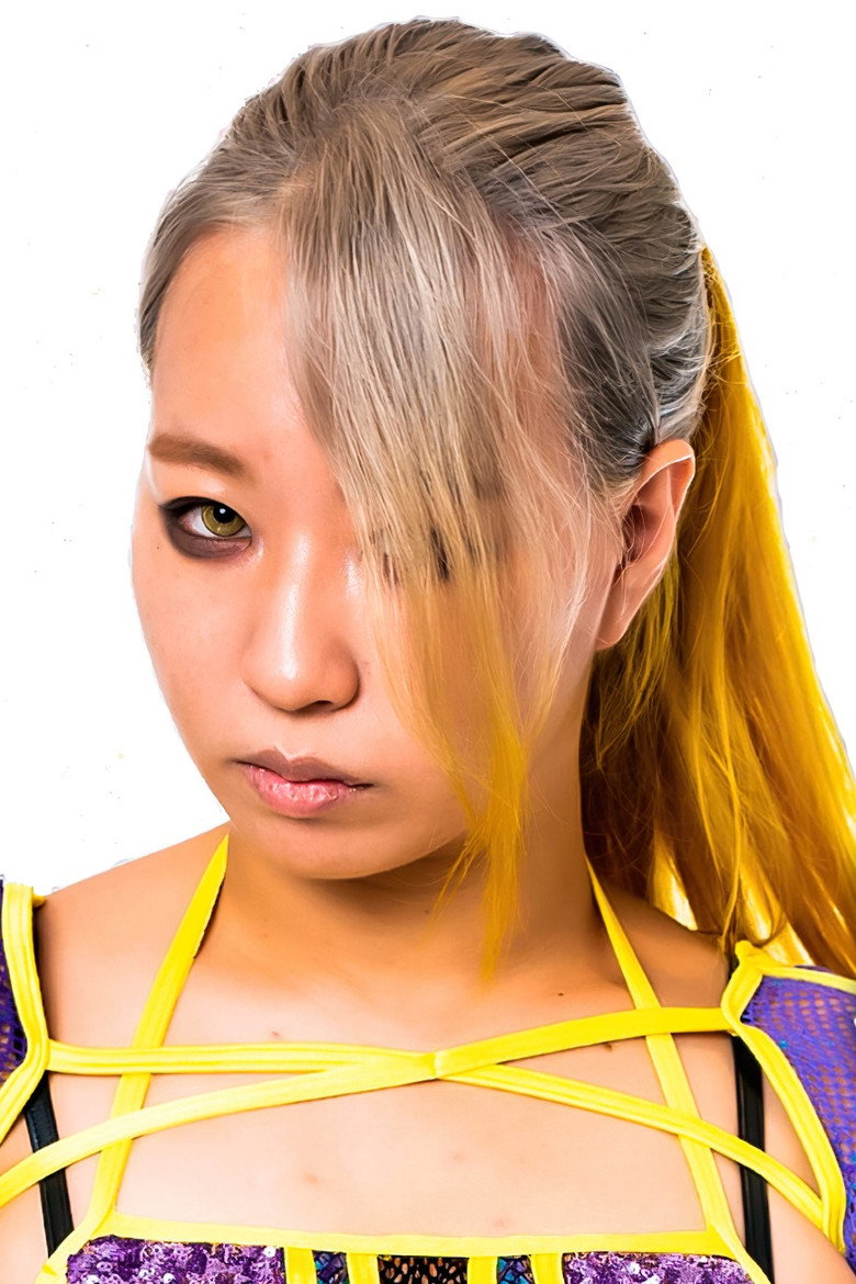 Momo Watanabe photo 5