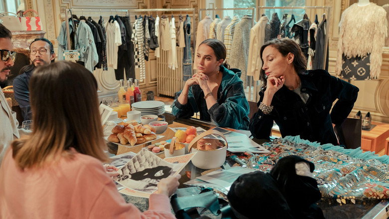 Still from Irma Vep - Season 1 Episode 1