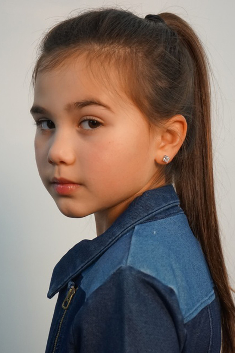 Isabella Mays portrait image