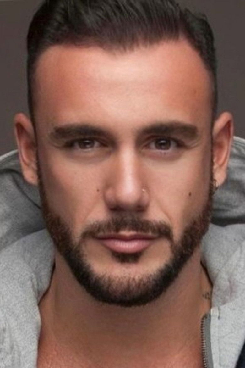 Alex Bullon portrait image