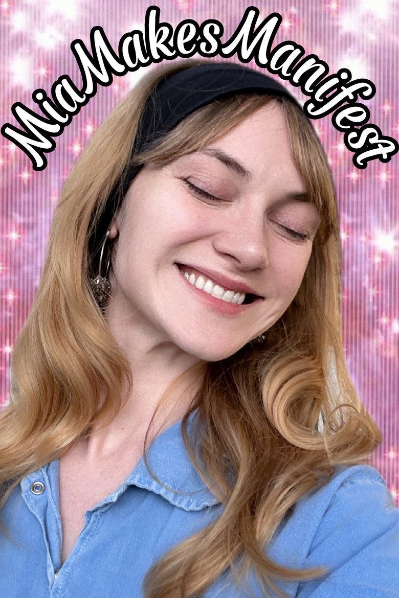 Imatge de Mia Makes Manifest