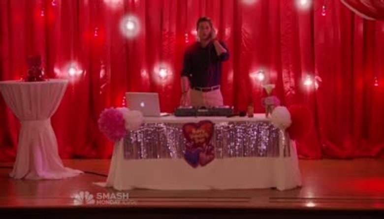 Parks and Recreation S04E14 — Operation Ann episode still