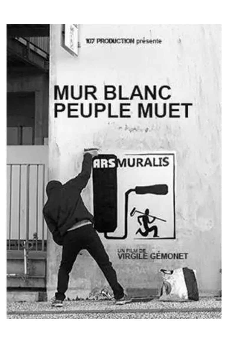 Mur blanc, peuple muet background