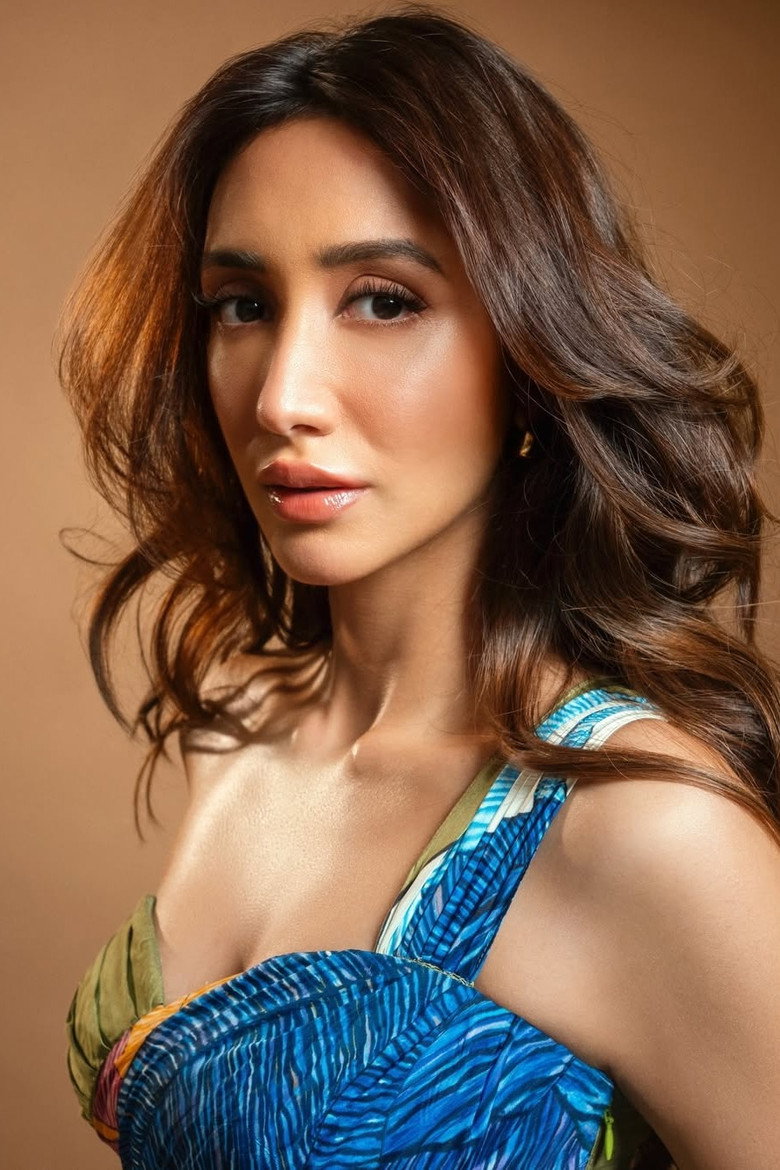 Shreya Chaudhary photo 2
