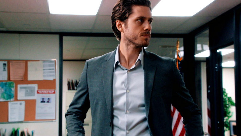 Still from Graceland - Season 3 Episode 2