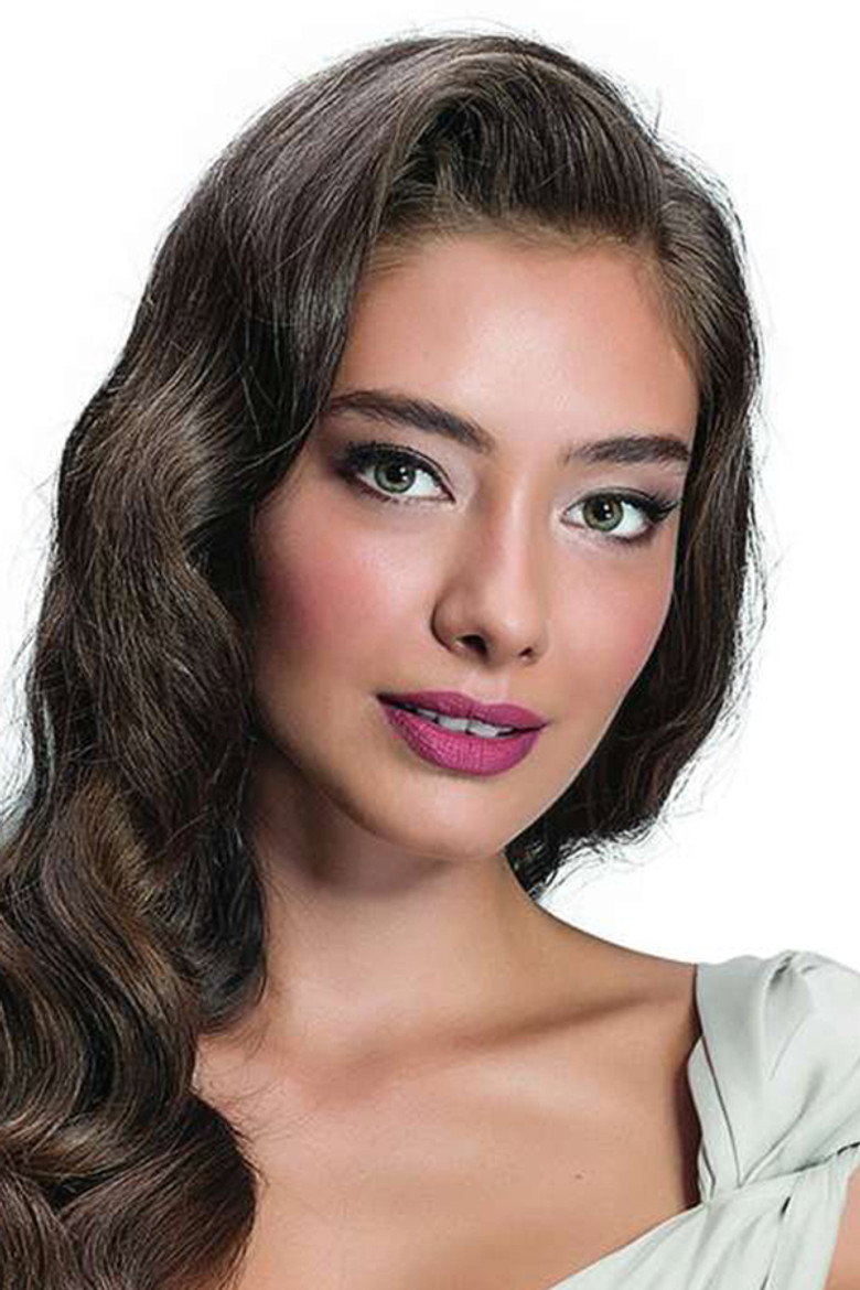 Neslihan Atagül photo 5