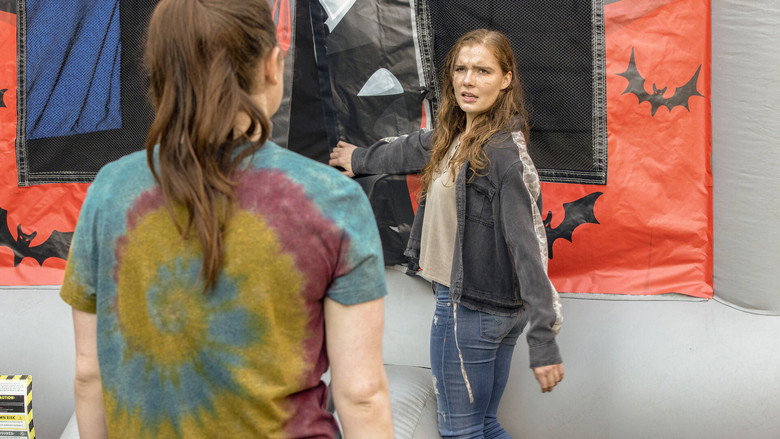 Still from Shameless - Season 11 Episode 2