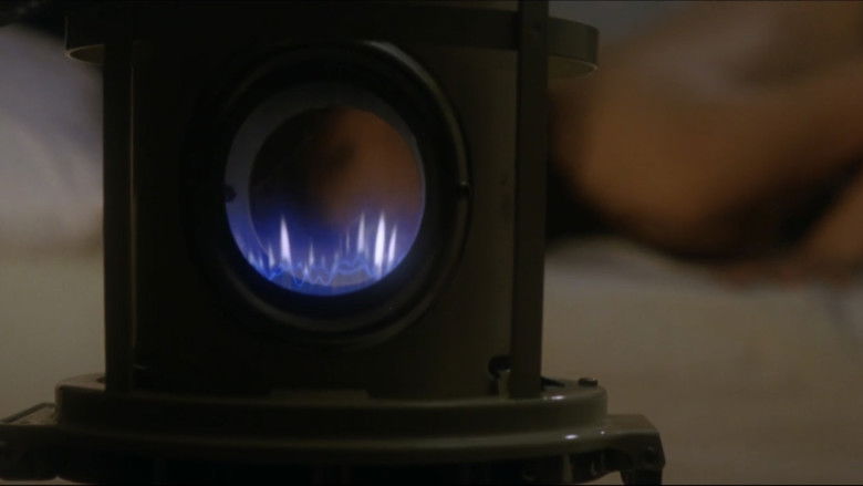 Waisetsuna onna: kuroi hada ni naku backdrop 2