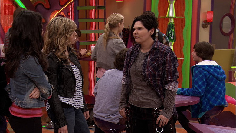 Still from iCarly - Season 6 Episode 10