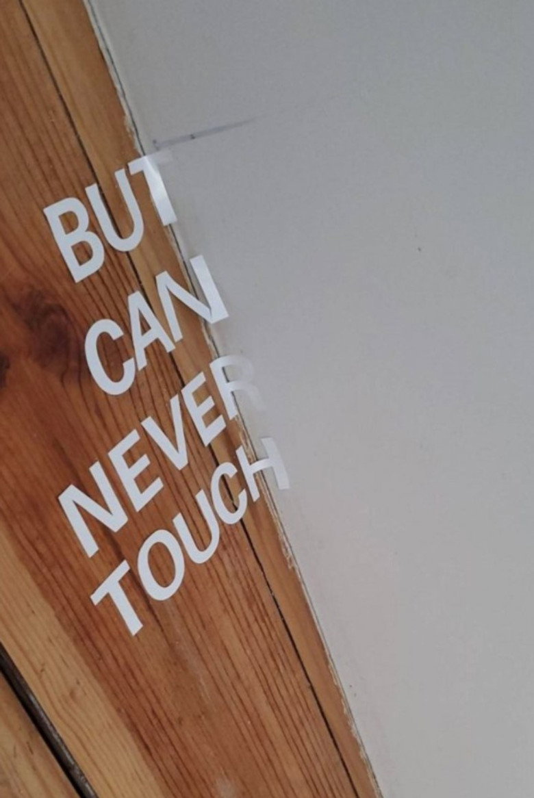 Affiche ou illustration — Dear Ceiling