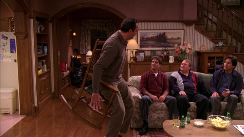 Still from Everybody Loves Raymond - Season 9 Episode 3