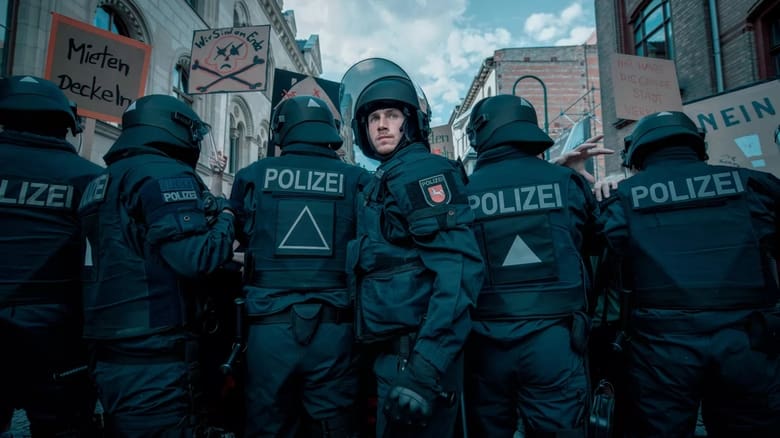 Allein zwischen den Fronten main backdrop