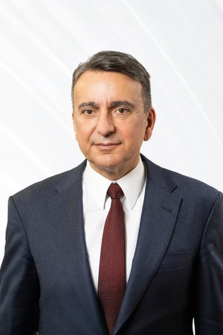 Azmi Karamahmutoğlu portrait