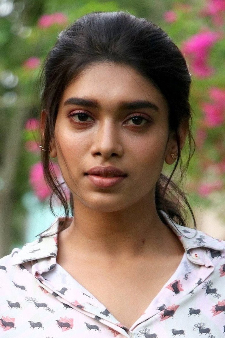 Dushara Vijayan photo 3