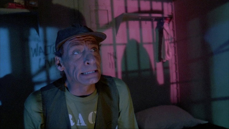 Ernest Goes to Jail image 12
