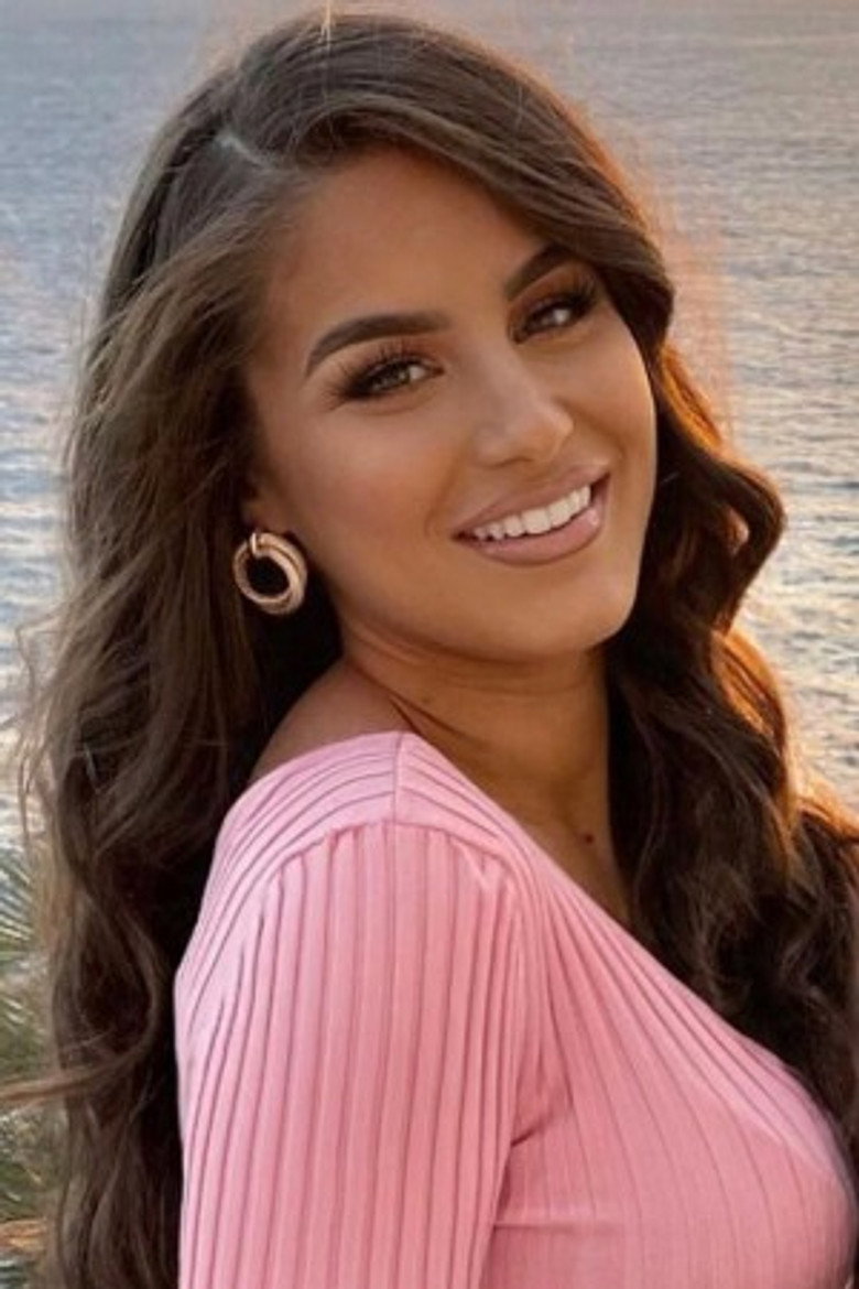 Kamila Tir-Abdelali portrait