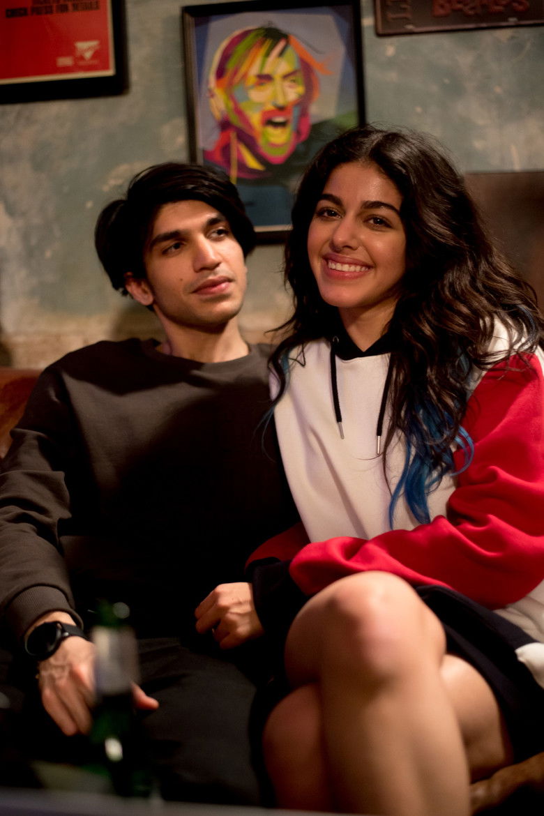 Imatge de डीजे मोहब्बत के साथ लगभग प्यार