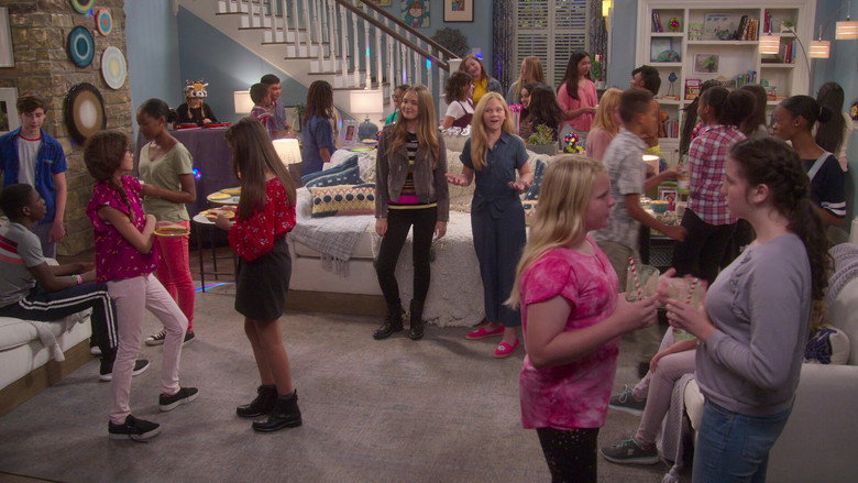 Still from The Big Show Show - Season 1 Episode 6