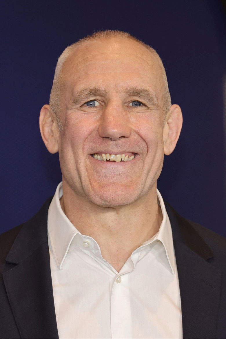 Simon Hayes portrait image