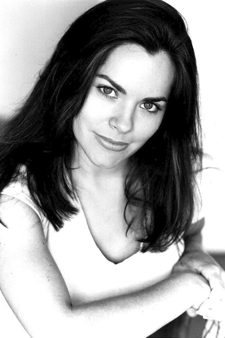Athena Massey photo 2
