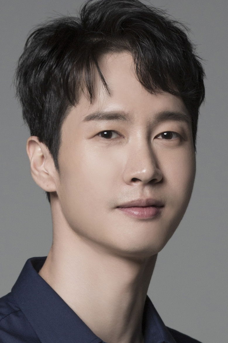 Ryu Kee-san portrait image