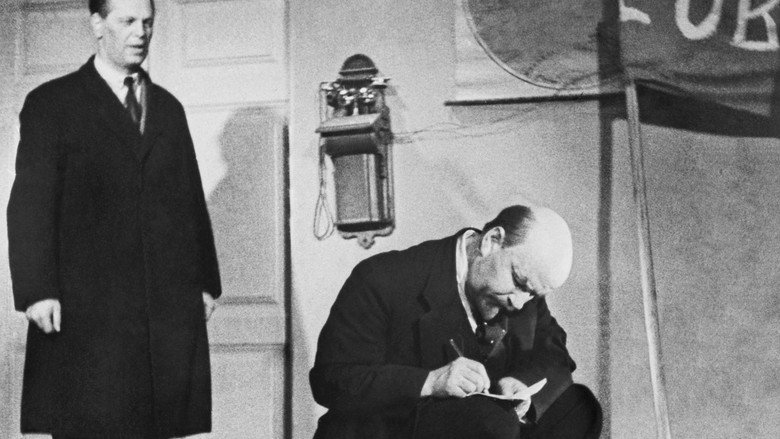 Lenin in October image 4