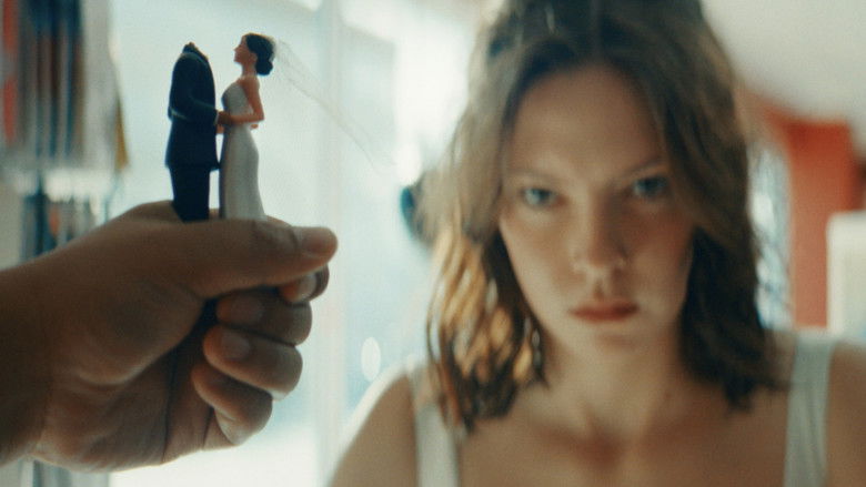 Image d'arrière-plan 3 du film There Goes The Bride