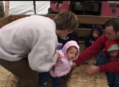 Still image for Jon & Kate Plus 8 season 1 episode 3: 10 Little Pumpkins