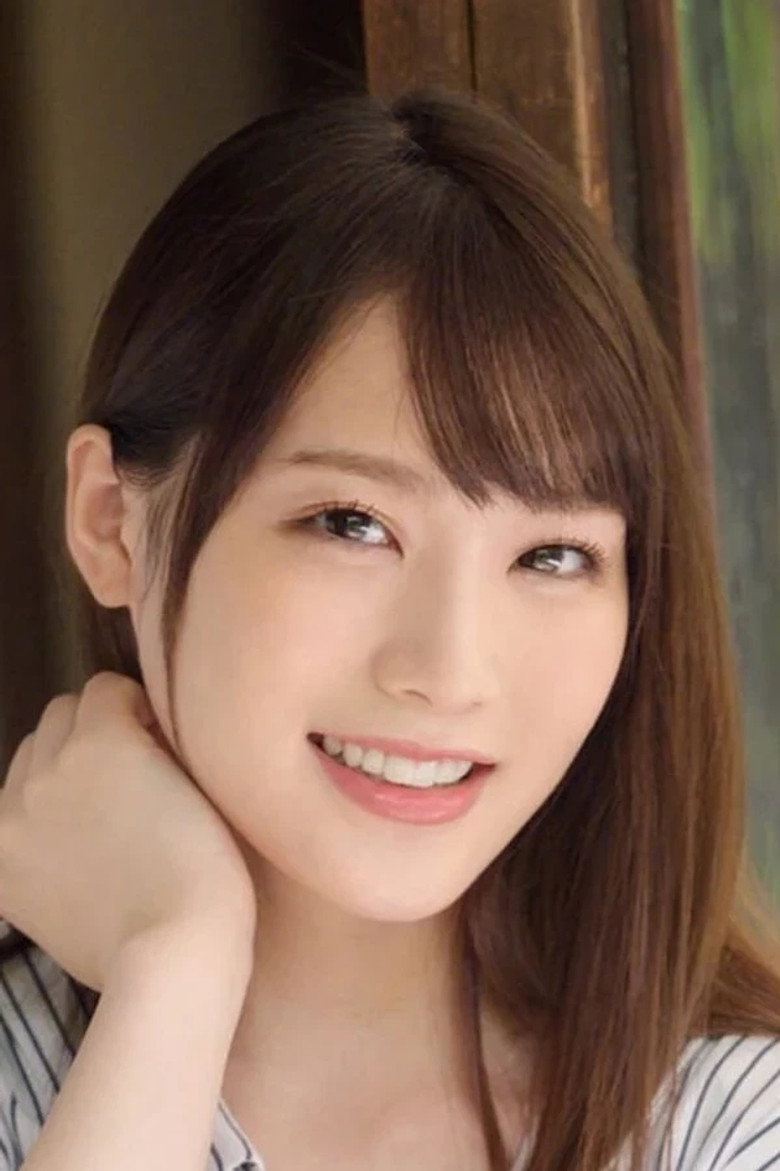 Airi Suzumura photo