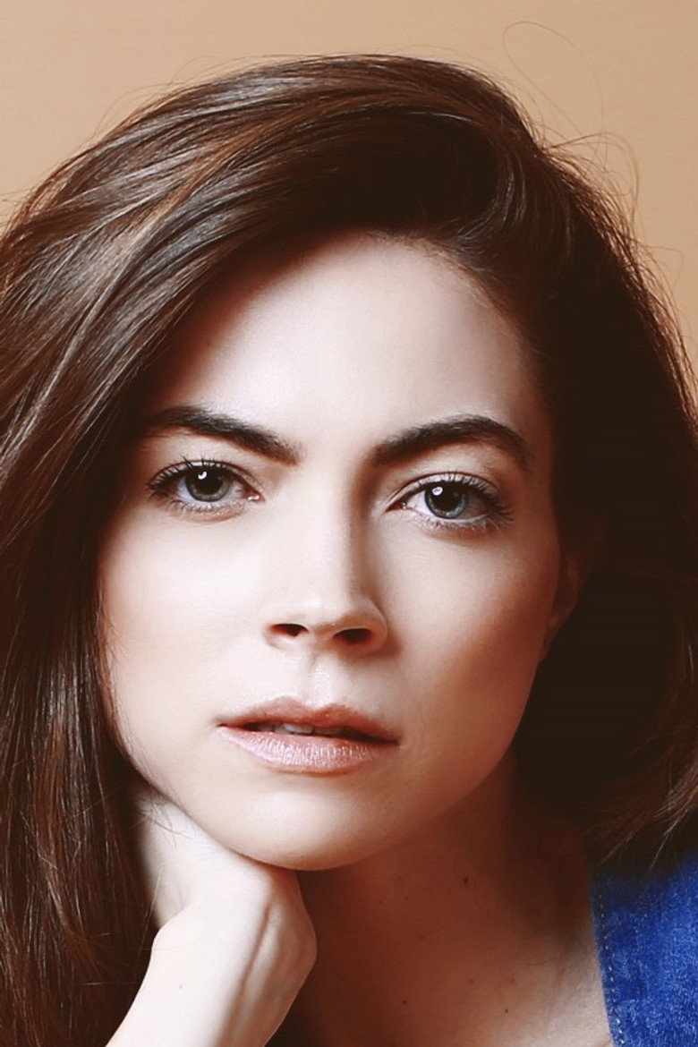 Caitlin Carver photo 8