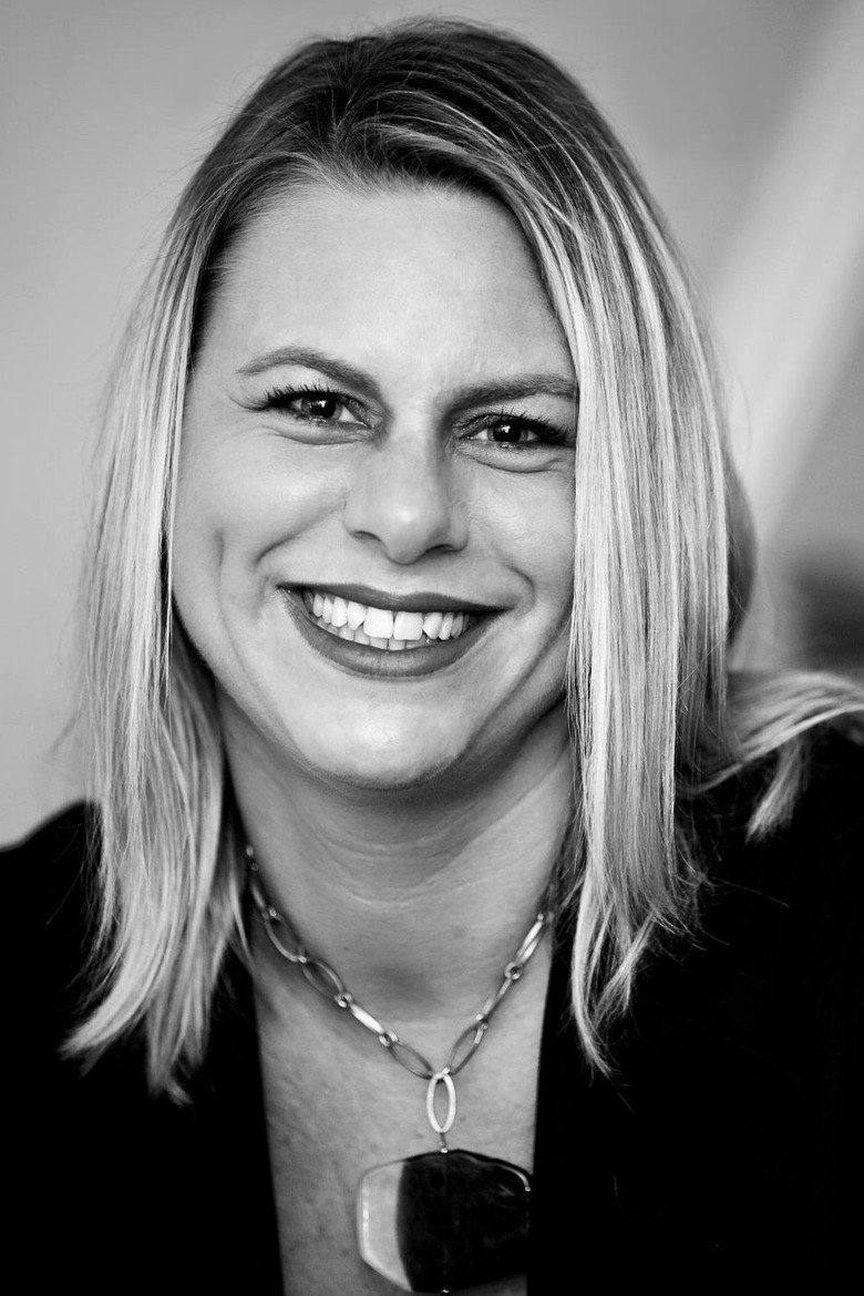 Kerry Reichs portrait