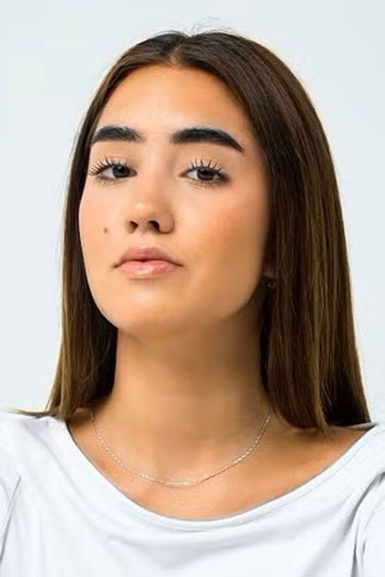 Olivia Lobato portrait image