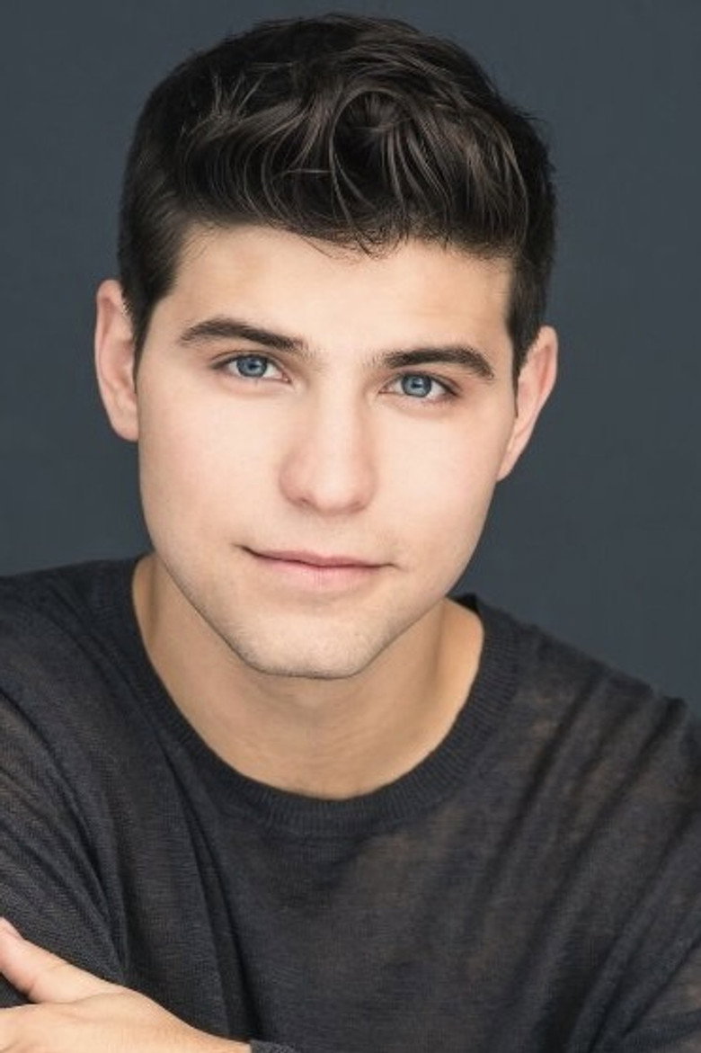 Luke Bilyk photo