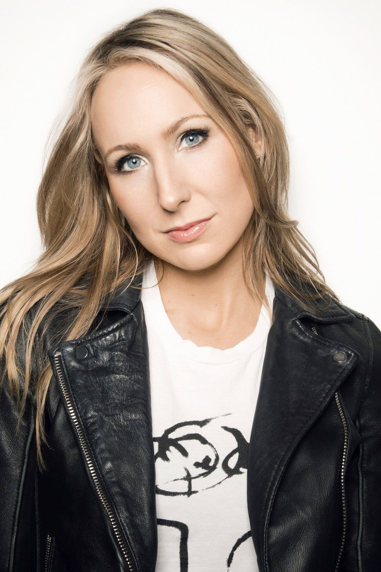 Nikki Glaser photo 5