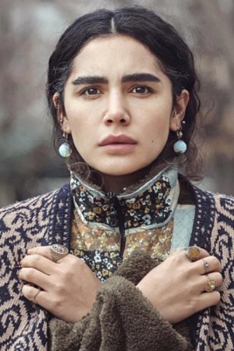 Özge Arslan portrait