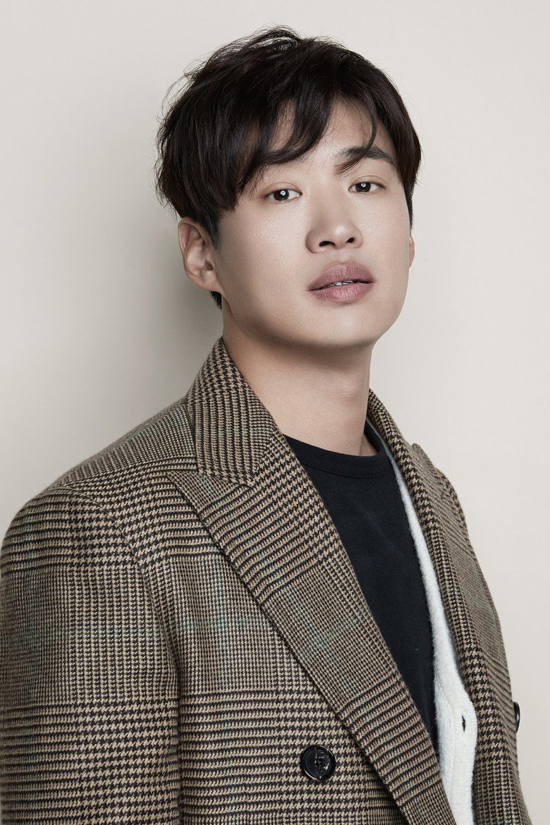 Ahn Jae-hong photo 2